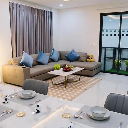 Cheri's Homestay: Central Bangkok Townhouse near Thong Lo BTS